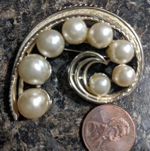 Star vintage Brooch.Great Condition